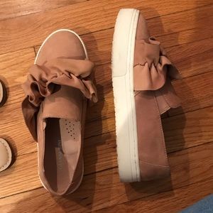 Gianni Bini Platform ruffle sneakers